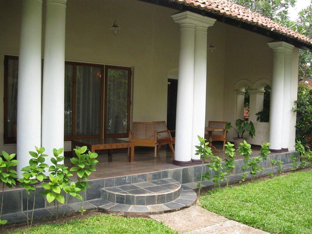 Kosgoda Beach Resort Exterior photo